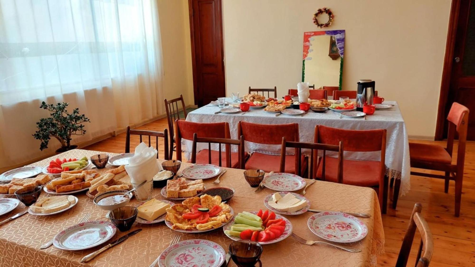 Guesthouse "Door" In Sighnaghi Extérieur photo
